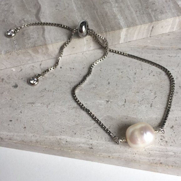 JPeace Designs Jewelry - Single Freshwater Pearl Adjustable Silver Bracelet